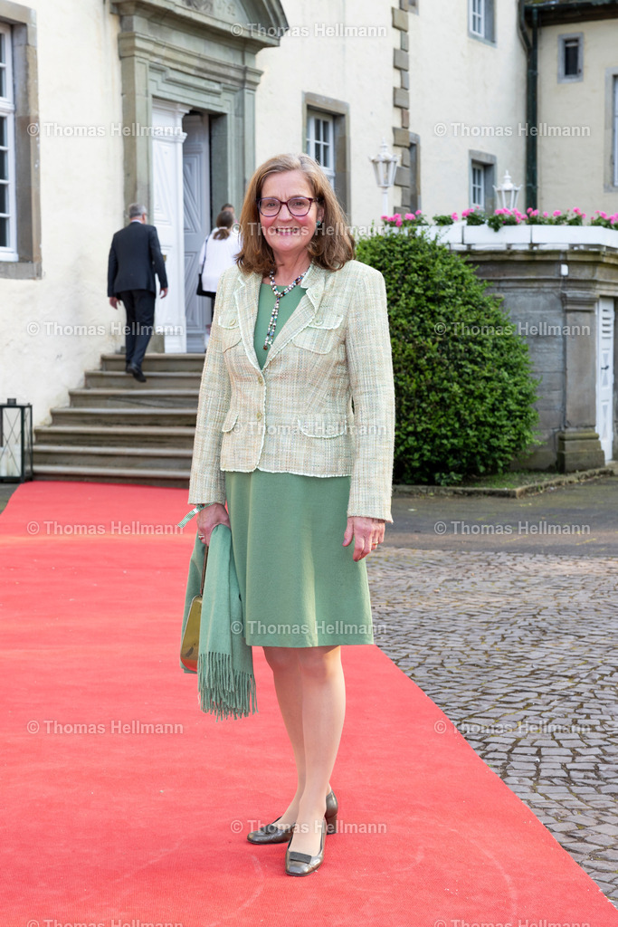 TH_Schlossempfang_19162 | Longines Balve Optimum 2024 am 07.06.24 in Balve, Schloss Wocklum, Thomas Hellmann, Schlossempfang
