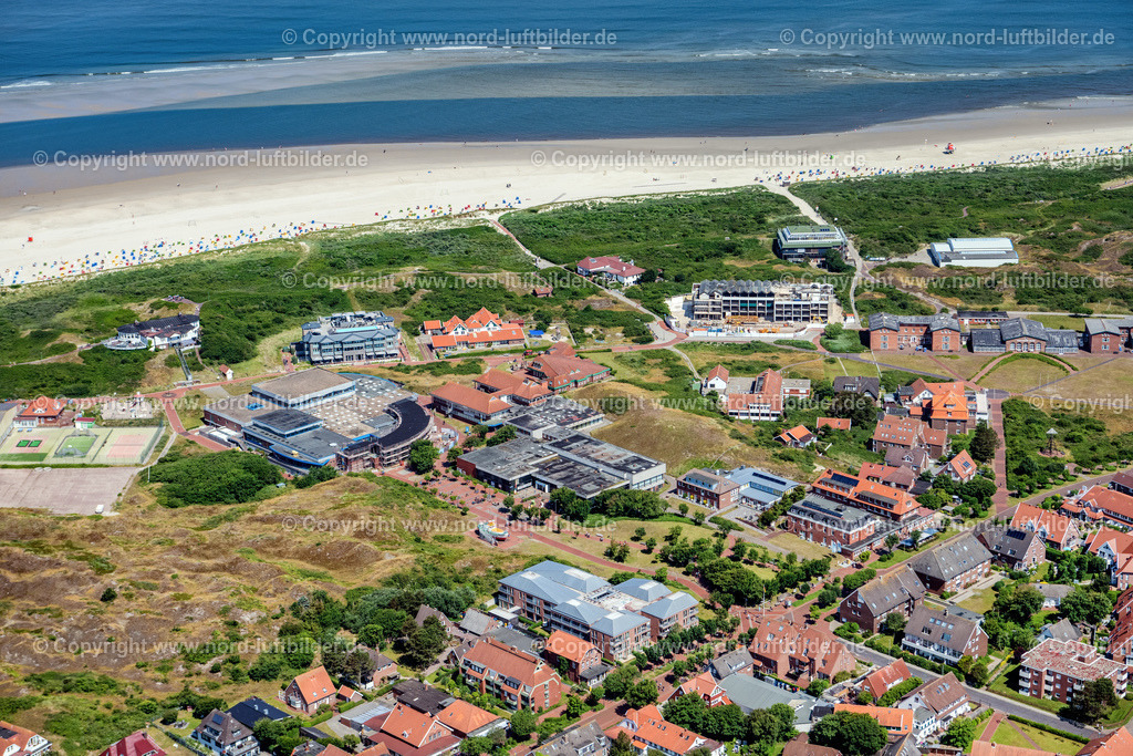 Langeoog_ELS_6392250622 | LANGEOOG 25.06.2022 Inselbereich Langeoog mit dem Ortskern in Langeoog im Bundesland Niedersachsen, Deutschland. // Island area Langeoog with the village center in Langeoog in the state Lower Saxony, Germany. Foto: Martin Elsen