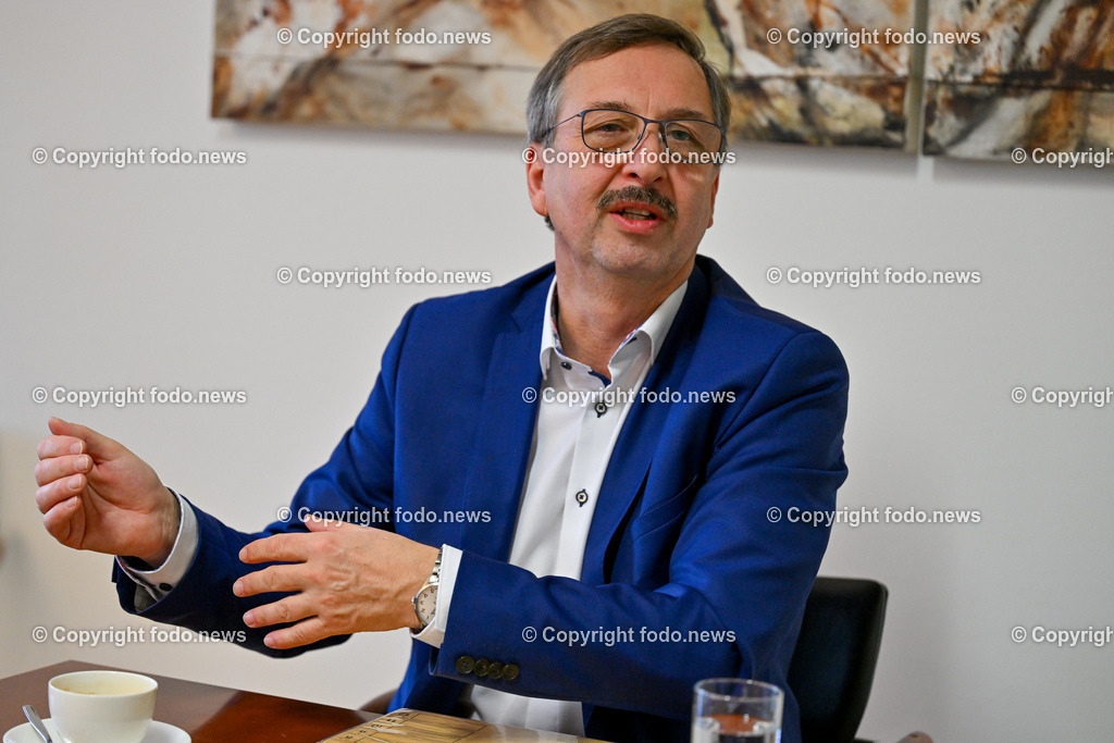 Ernst Wiesinger_ Spartenobmann Handel WKO Ooe_ 12.12.2023_-19 | 12.12.2023, Linz, AUT, Wirtschaftskammer Oberoesterreich, WKO, Handel, im Bild Ernst Wiesinger (Spartenobmann Handel WKO Ooe)