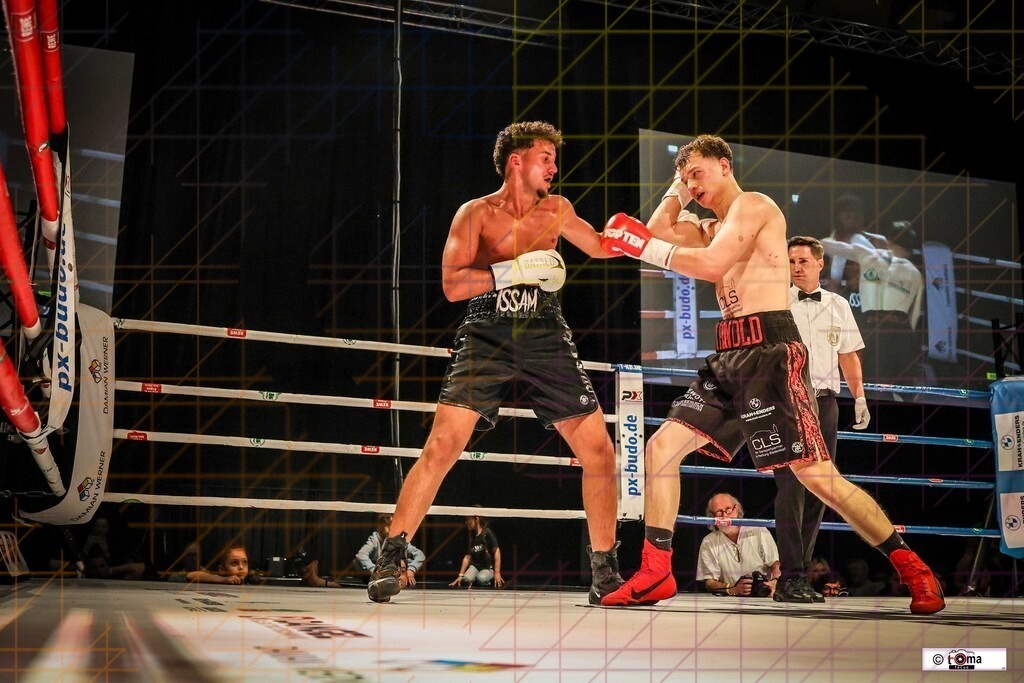 BoB 2026 Arnold vs. Faiz-40 | professionelle Sport- und Eventfotografie von Tomafocus – dynamische Bilder, emotionale Momente und hochwertige Aufnahmen für jeden Anlass. - Realisiert mit Pictrs.com