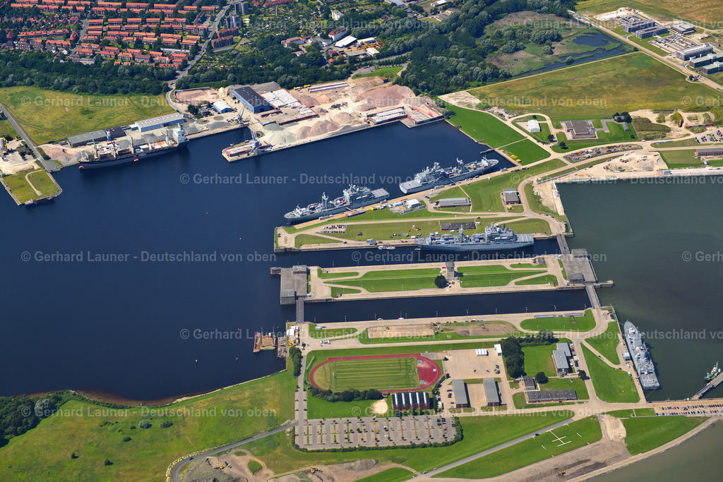 3621905 | Seeschleuse und Marinehafen, Wilhelmshaven