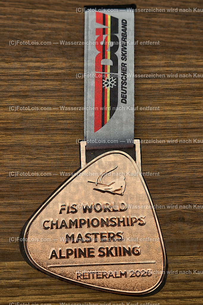 _ALP3043_MASTERS-WM_Reiteralm_SiegerB-GS | FISWORLD CHAMPIONSHIPSMASTERS ALPINE SKIING, 23. – 28. MÄRZ 2026 - REITERALM | STMK | AUT.   Veranstaltet vom Masters-Referat des Deutschen Skiverbandes (DSV). Durchführende Organisation: WSV Pichl-Reiteralm, unterstütutzt von den Bergbahnen REITERALM bei Schladming und SKI AUSTRIA.                            Disziplinen:  Super-G, GiantSlalom, Slalom.                                                 Kategorien:  A (Herrn 30-59 Jahre), B (Herrn ab 60 Jahre), C (Damen 30-59 Jahre), D (Damen ab 60 Jahre).                Rennstrecken:   Gasselhöhe und Muldenliftpiste auf der Reiteralm.