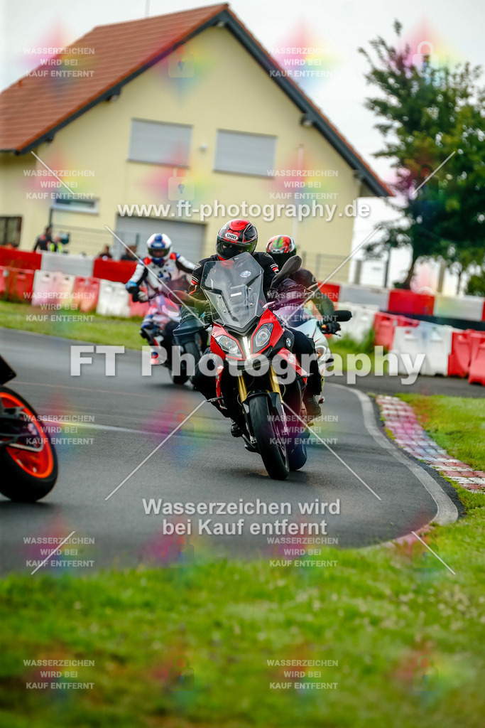 VBK-3743 | Hier findet Ihr Bilder von Touristenfahrten auf der Nürburgring Nordschleife oder von anderen Veranstaltungen die ich besucht habe. Viel Spass beim Durch Schauen 