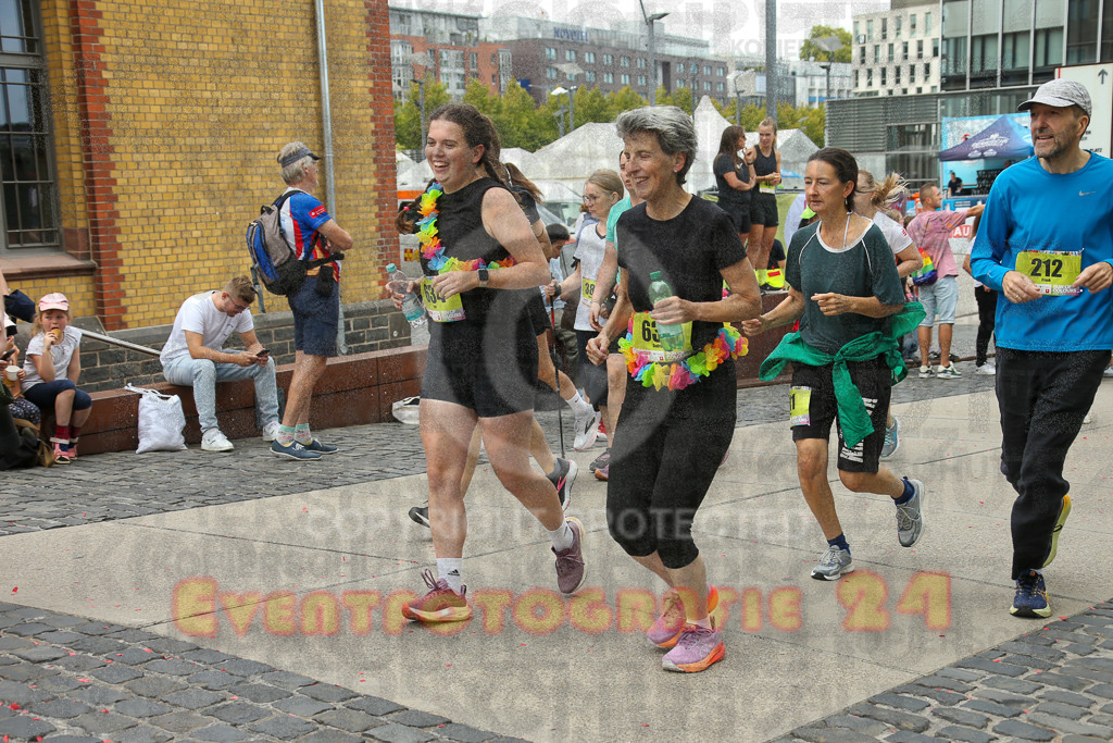 250920_1302_EX1_3897 | Sportfotografie im Rhein-Sieg Kreis, Köln, Bonn, NRW, Rheinland Pfalz, Hessen, etc. Unser Tätigkeitsfeld umfasst den Laufsport vom Volkslauf über den Marathon, Duathlon, Triathon bis zum Ultralauf wie Kölnpfad Ultra oder Schindertrail.