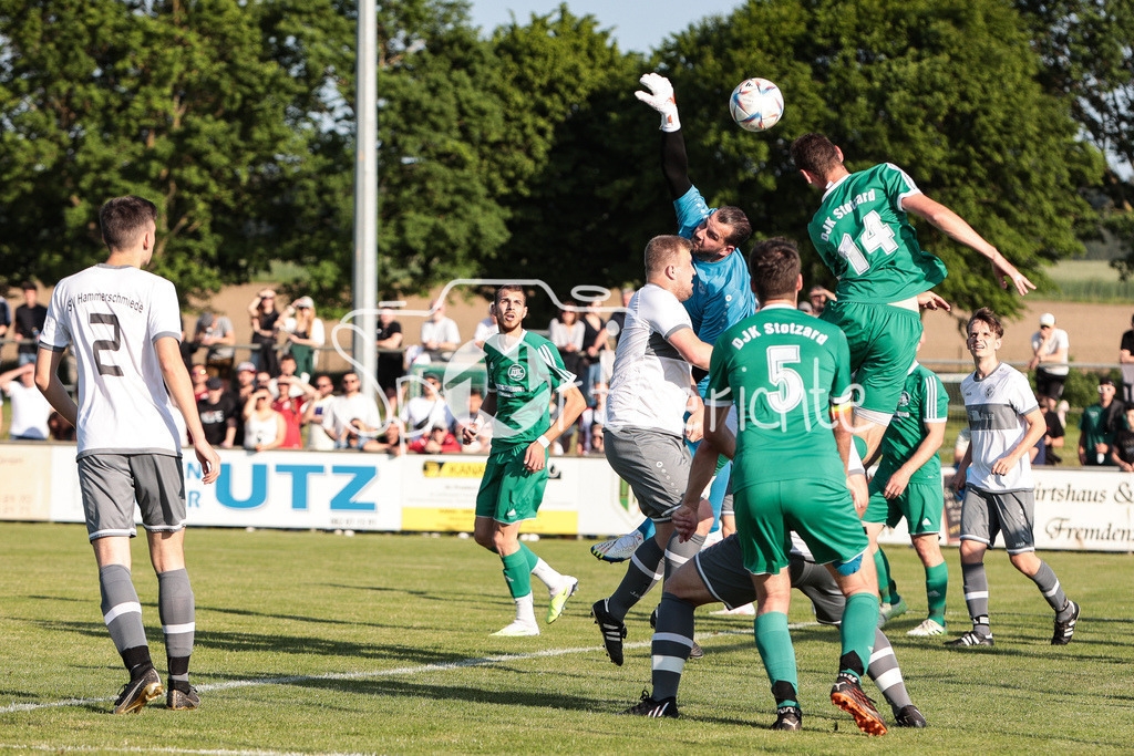DJK Stotzard - SV Hammerschmiede | Professionelle Sportfotos aus den Bereichen Fußball, Eishockey, Handball und vieles mehr. Ob Sieg oder Niederlage