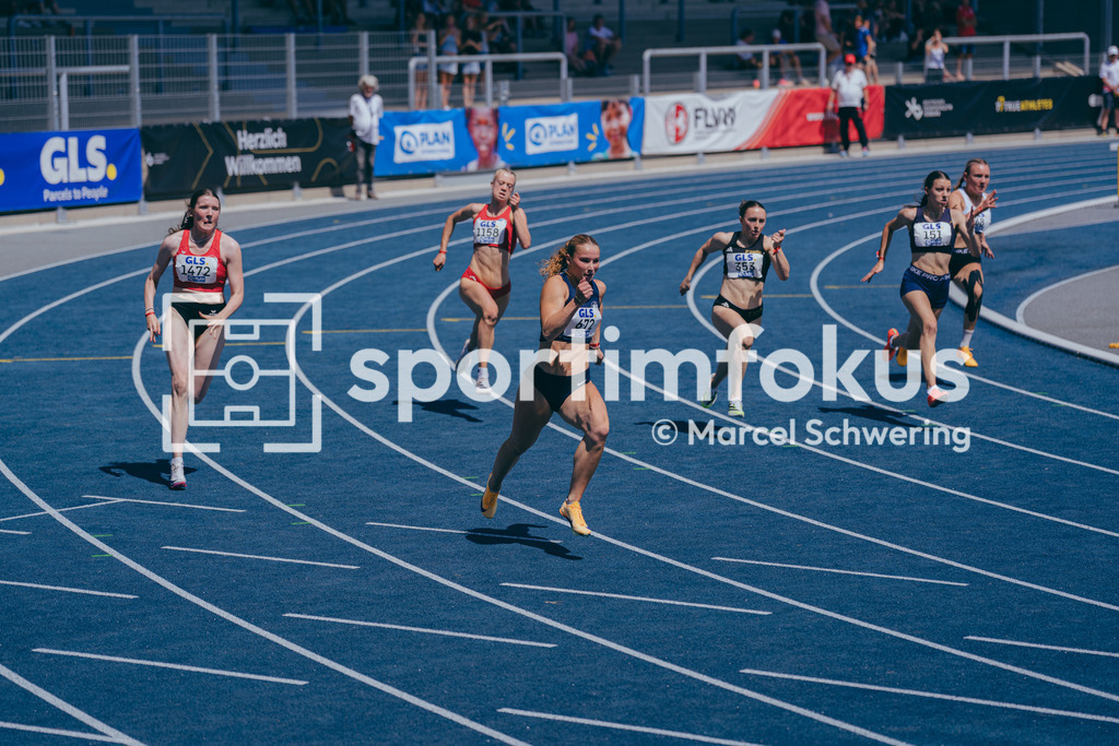 Deutsche Meisterschaften U20 / U16 2026 | Paula Springstein, Ostsee Sprint- und Laufteam Rostock e.V., 672, 200-Meter-Lauf, Halbfinale, Deutsche Meisterschaften der U20 &amp; U16 2026, Lohrheidestadion Bochum-Wattenscheid, 12.07.2026. Foto: Marcel Schwering / sportimfokus - Realisiert mit Pictrs.com
