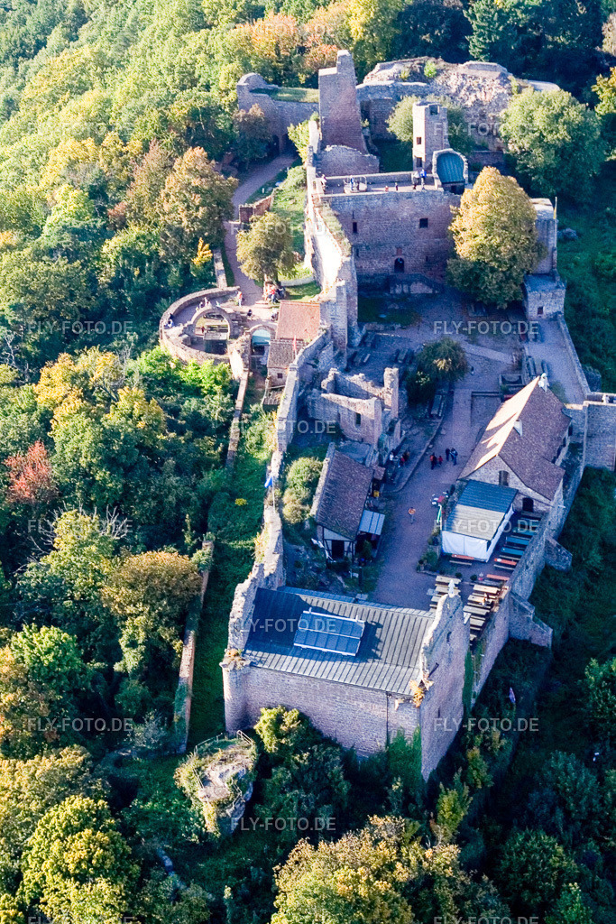 Ruine und Mauerreste der ehemaligen Burganlage Burgruine Madenburg | Luftbild: Ruine und Mauerreste der ehemaligen Burganlage Burgruine Madenburg in Eschbach im Bundesland Rheinland-Pfalz in Deutschland. Foto: IMG_13697.jpg vom 28.09.2008 durch Werner Riehm/FLY-FOTO.de - Realisiert mit Pictrs.com