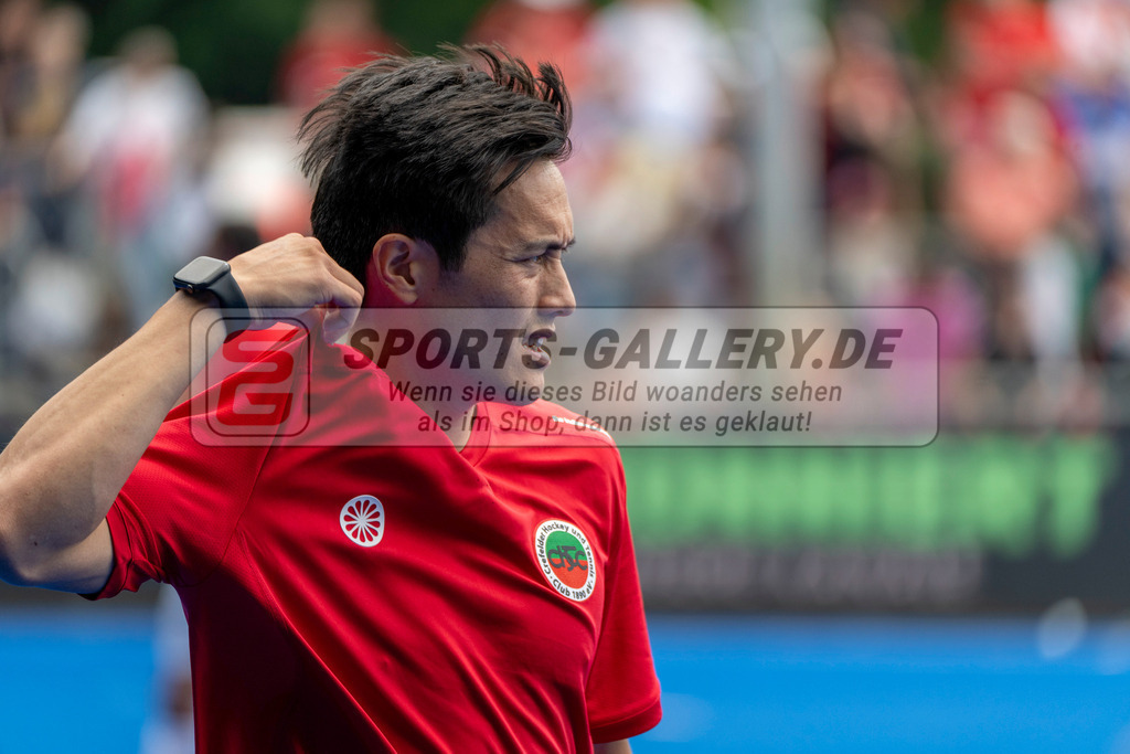 Final4_20250601-1323-HK108448 | Krefeld, Deutschland, 01.06.2025:  Feldhockey Final4 2025 – „Deutsche Feldhockey-Meisterschaften 2025“ Crefelder HTC - Rot-Weiss Köln (Finale Herren) im Gerd-Wellen-Hockeyanlage am 01.06.2025 in Krefeld, Deutschland. (Foto von Kramhöller/Fehrmann/Kaste)Krefeld, Germany, 01.06.2025: Feldhockey Final4 2025 – „Deutsche Feldhockey-Meisterschaften 2025“ Harvestehuder HTC - Düsseldorfer HC (Finale Damen) in Gerd-Wellen-Hockeyanlage at 01.06.2025 in Krefeld, Deutschland. (Foto from Kramhöller/Fehrmann/Kaste)