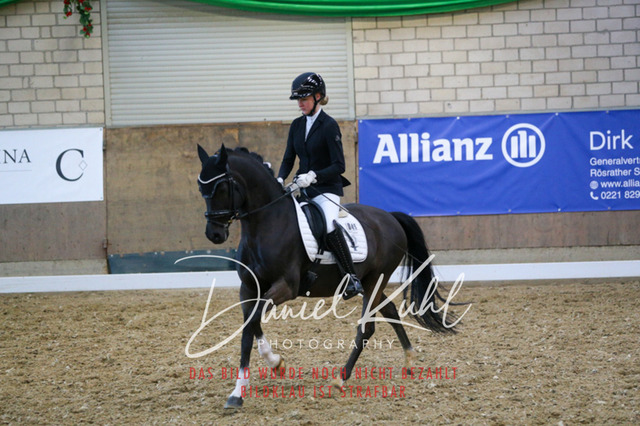 IMG_2804 | Turnierfotos kaufen im Webshop von Daniel Kuhl Photography – entdecke professionelle Reitsportfotos aus Turnieren & Events. Hochwertige Turnierbilder online bestellen & sichern. Jetzt Fotos von Reitsportturnieren kaufen!