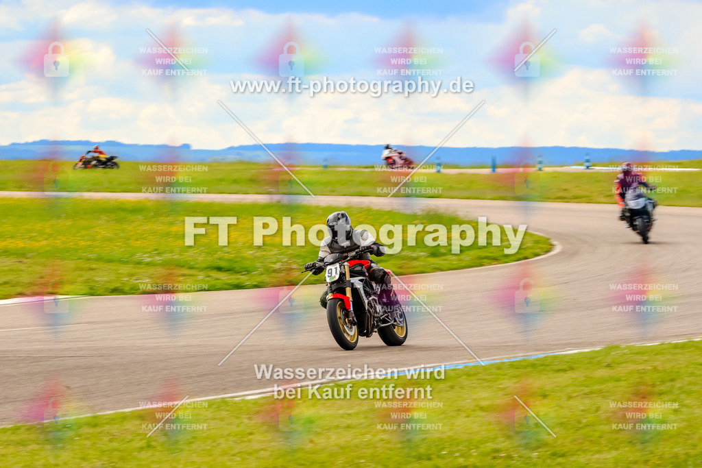 MotoTeam-1332 | Hier findet Ihr Bilder von Touristenfahrten auf der Nürburgring Nordschleife oder von anderen Veranstaltungen die ich besucht habe. Viel Spass beim Durch Schauen 