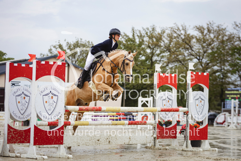 240426_Olfen-Vinnum_PonyTrophy-275 | Deine schönsten Turniermomente als professionelle Fotos! Entdecke hochwertige Pferdesport-Fotografie im Online-Shop. Jetzt Fotos finden & bestellen!