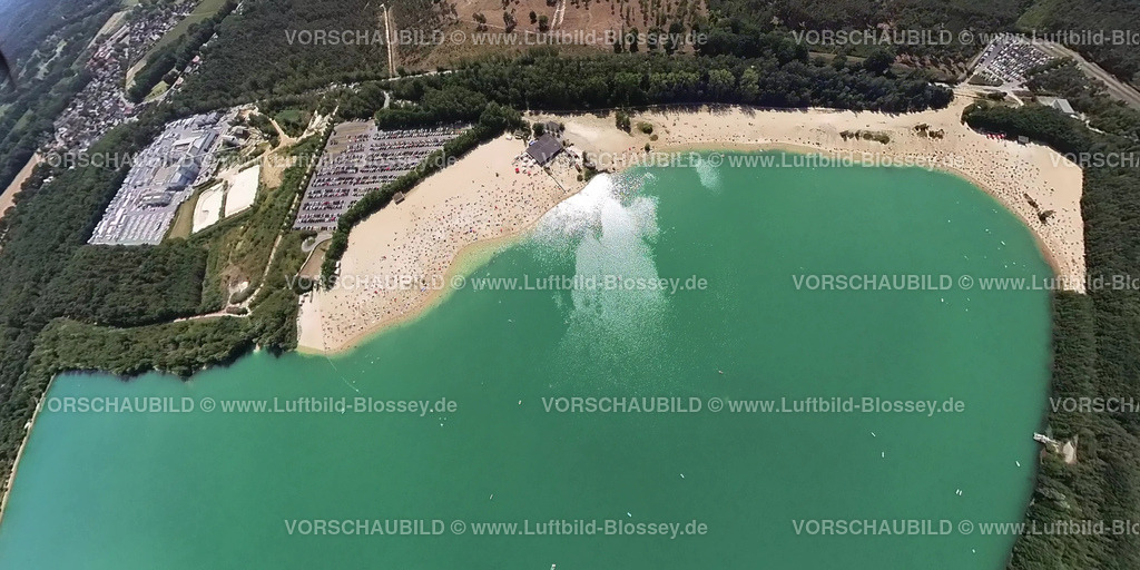 Haltern20220803_5Silbersee | Luftbild Badende im Silbersee Haltern bei Sythen, Ansturm auf das türkisfarbene Wasser bei über 30 Grad,  Lehmbraken, Haltern am See, Ruhrgebiet, Nordrhein-Westfalen, Deutschland