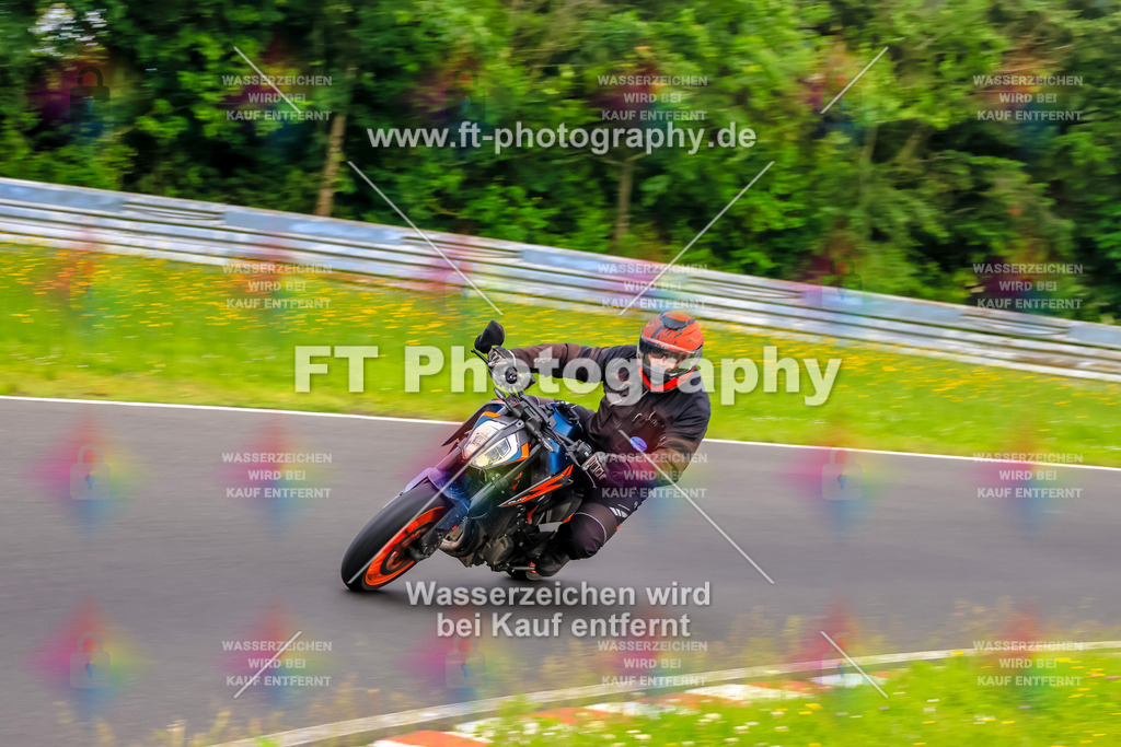 VBK-7092 | Hier findet Ihr Bilder von Touristenfahrten auf der Nürburgring Nordschleife oder von anderen Veranstaltungen die ich besucht habe. Viel Spass beim Durch Schauen 