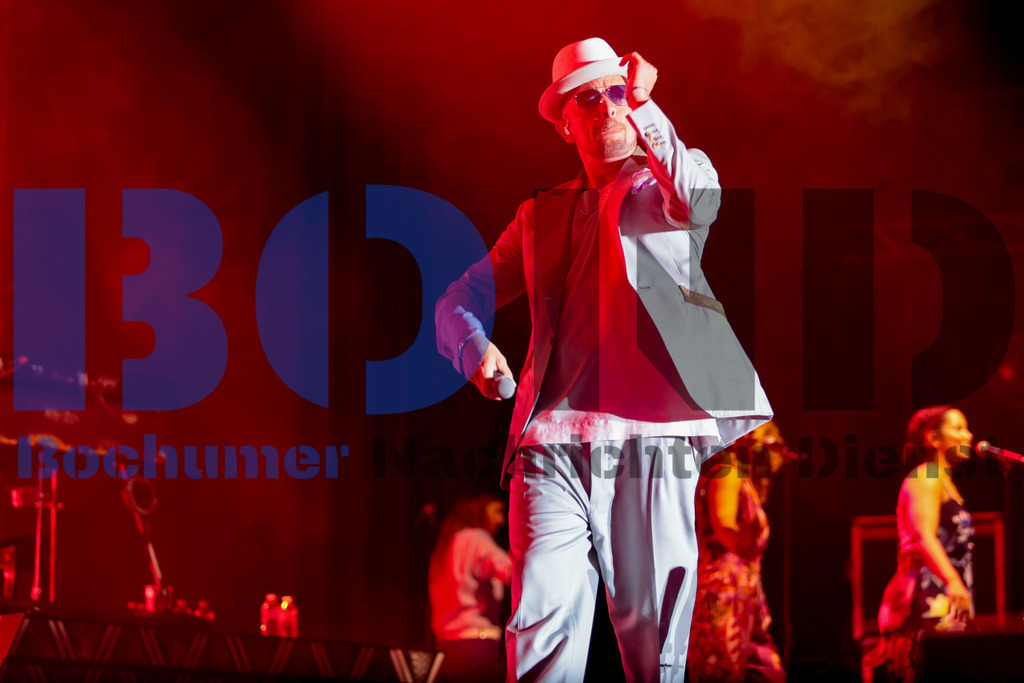 Zeltfestival Ruhr 2024 - Jan Delay  {date} -  | {headline}(Foto: Sebastian Sendlak / BOND) - Realisiert mit Pictrs.com