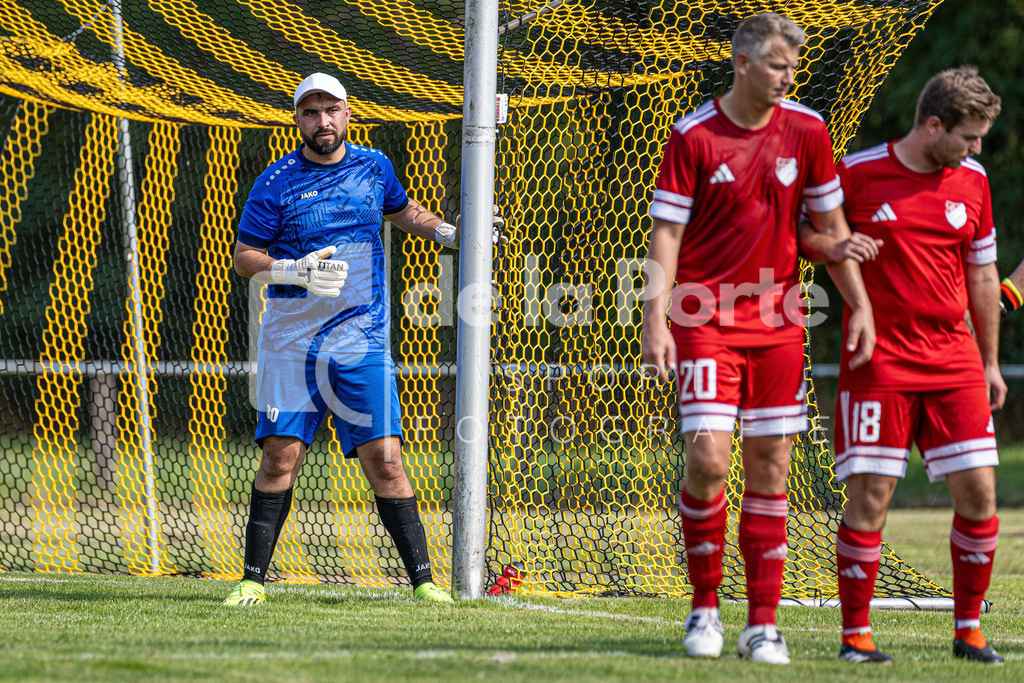 Stadensen - Ou-Midou_ Badr (TW_ stellt Mauer) vs Wrestedt 090825 dlP | immodelaporte-sportfotos - Realisiert mit Pictrs.com