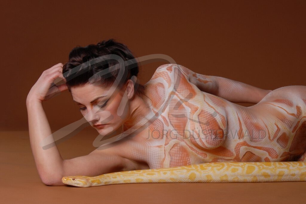 AnimalArt-SNAKE_7400a | #021 | Modell: Janina | Foto: Thorsten Ohmacht - Realisiert mit Pictrs.com