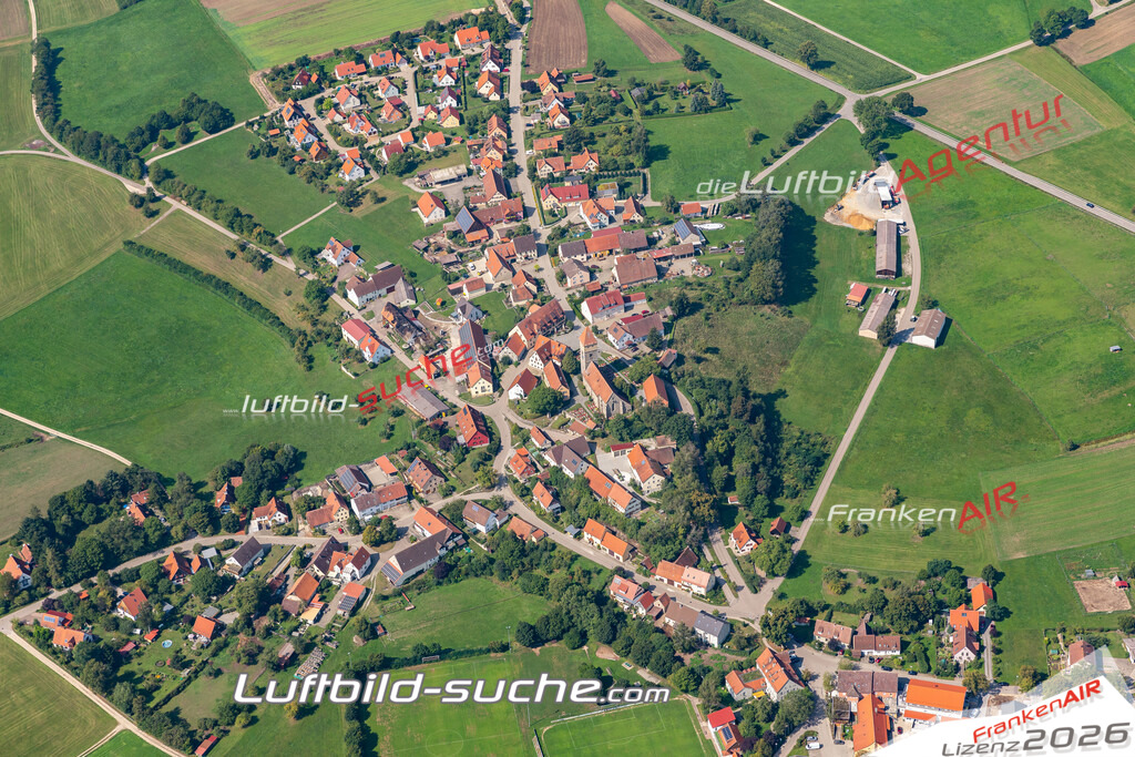 aktuelles Luftbild von  Segringen - Luftaufnahme wurde 2019 von https://frankenair.de mittels Flugzeug (keine Drohne) erstellt.