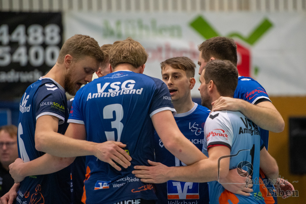 VSG Ammerland-Oldenburger TB | Regionalliga; VSG Ammerland (blau)-Oldenburger TB (weiß) am 18.01.2025 in Bad Zwischenahn (Sporthalle Schilldestraße ), Photo: Philip Eiben 2025 - Realisiert mit Pictrs.com