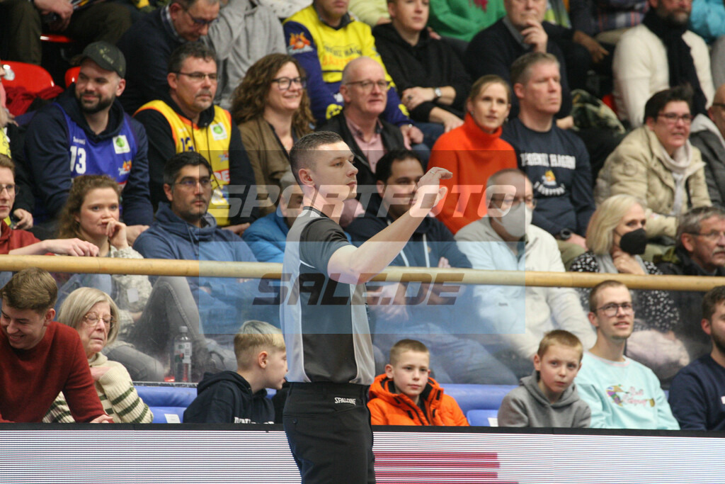 Phoenix Hagen - Bochum | Referee - © Sportfoto-Sale (MK) - Realisiert mit Pictrs.com