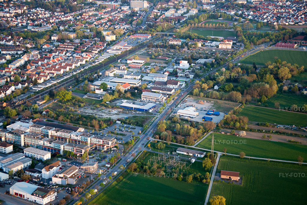 Luftbild: Gewerbegebiet Berliner Ring mit Rent a Green GmbH im Ortsteil Auerbach in Bensheim im Bundesland Hessen in Deutschland. Foto: IMG_077852.jpg vom 23.04.2015 durch Werner Riehm/FLY-FOTO.deRENT-A-GREEN.COM
