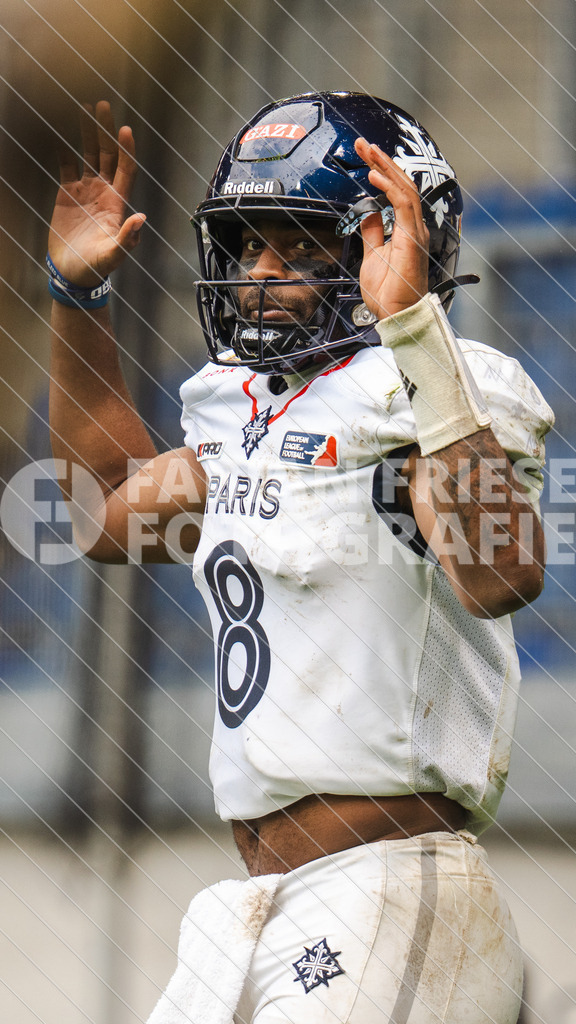 GER Rhein Fire vs. Paris Musketeers, Football, European League of Football, Spieltag 4, Saison 2025, 08.06.2025 | GER Rhein Fire vs. Paris Musketeers, Football, European League of Football, Spieltag 4, Saison 2025, 08.06.2025Foto: Fabian Friese - Realisiert mit Pictrs.com