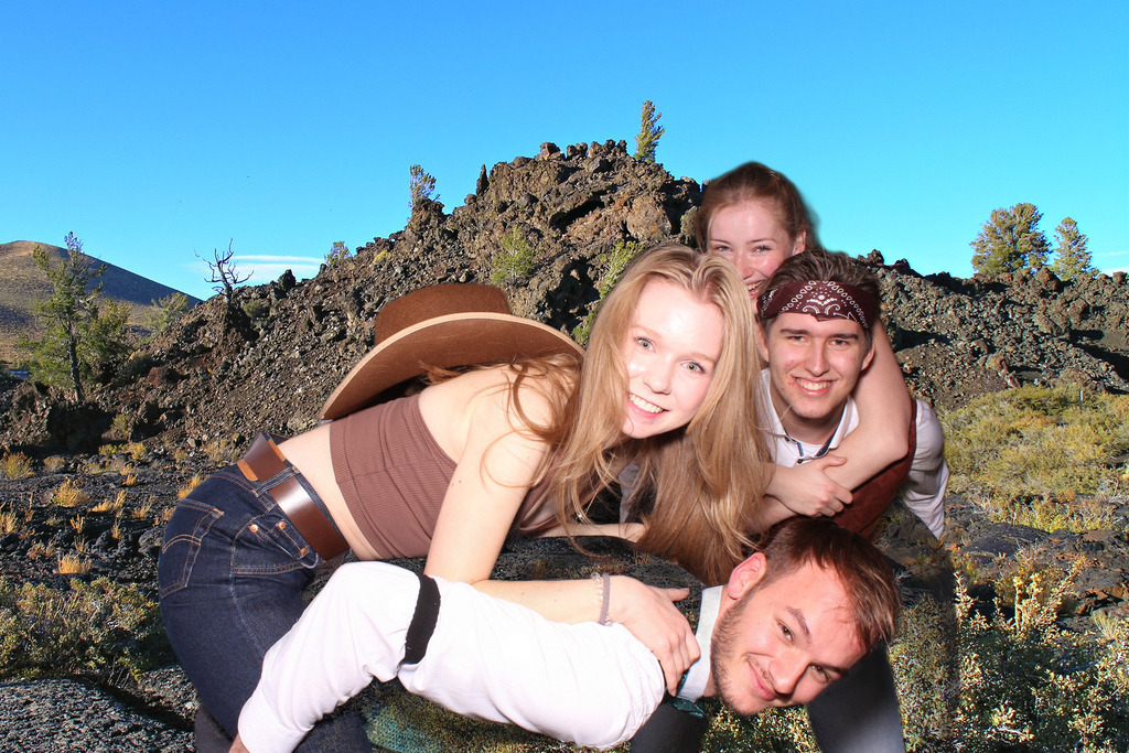 top-top.de-251025-0106 | Foto, Video, Fotografie, Videografie, Fotobox, DJ, Discjockey, Musik, Musikbox, Veranstaltung, Photobooth, Amazon, Ebay, Buchtipp, Bestseller, Autor, Verlag, Buch, Wesel, Hamminkeln, NRW, Dinslaken, Rees, Drohne, Hochzeit, Party, Fotobox, Wesel, Fotograf