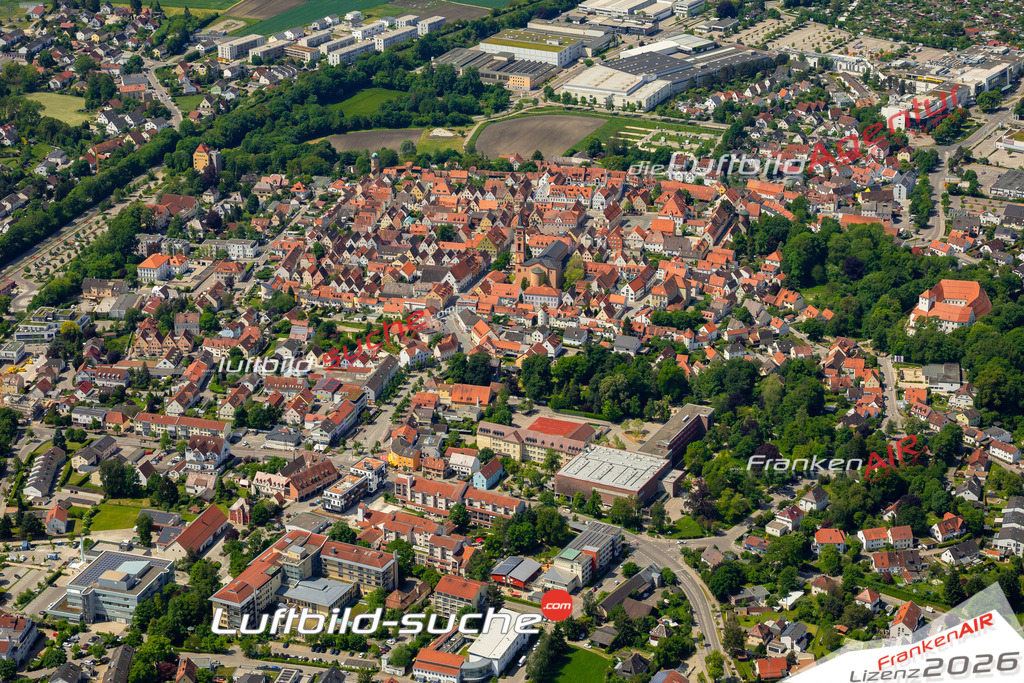 Das Luftbild zeigt  Friedberg - Die Luftaufnahme wurde 2023 vom UL-Flugzeug aus erstellt ( keine Drohne ) - Hochauflösende Luftaufnahme - Für grossformatige Ausdrucke geeignet. Die Geschenkidee !Mit Lizenz und Bildrechte bestellbar
