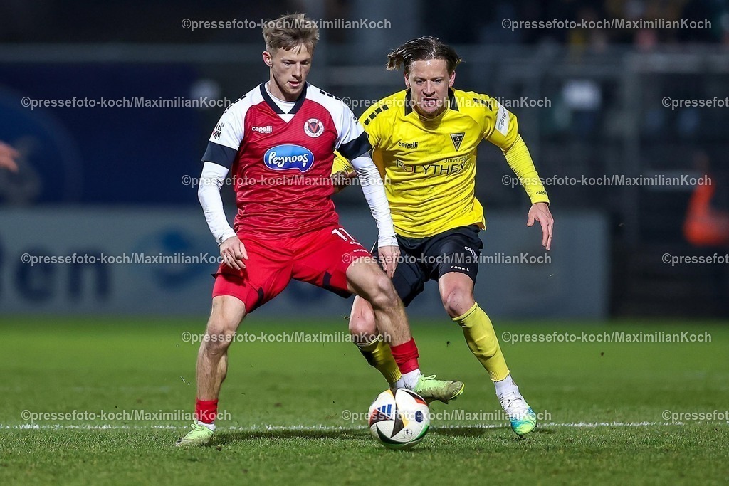 FCVK14022501018 | 14.02.2025, Fußball, FC Viktoria Köln – Alemannia Aachen, 3.Liga, Sportpark Höhenberg, Saison 2024 2025: Robin Velasco (Viktoria Köln #11) im Zweikampf gegen Bentley Baxter Bahn (Alemannia Aachen #9)DFB regulations prohibit any use of photographs as image sequences and or quasi-video.