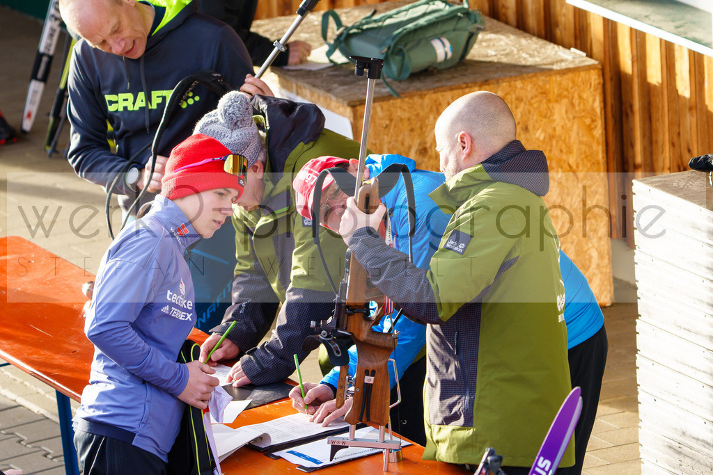DP ARBER 9.-11.02.2024 | Unter schwierigen Bedingungen zauberte das OK ARBER-Team im Bayerischen Wald eine wettkampffähige Strecke im Arber Hohenzollern Skistadion.