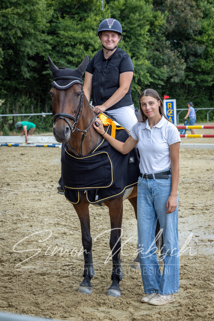 20260704-_3LI1854 | Tierfotografie Pferde, Hunde, Katzen, Haustiere.
Turnierfotografie Reitturniere, Reiten, Springreiten, Dressur in Hanau, dem Main-Kinzig-Kreis und dem Rhein-Main- Gebiet um Frankfurt