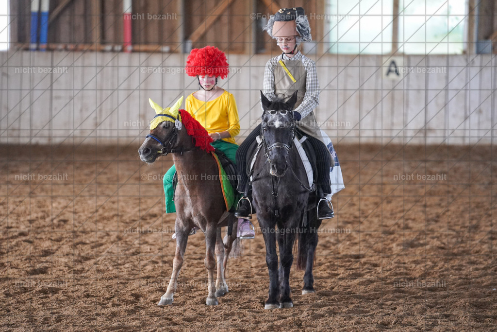 20230917-FAH09769 | Landsberg am Lech, 2023, Kaufbeuren, Kempten, Allgäu, Turnierfotografen Bayern, Fotoagentur Herrmann, Turnierbilder, Reitsport Fotos, Pferdefotograf, Augsburg, Bad Tölz, Dachau, Karlsfeld, Memmingen, Buchloe, Schwabmünchen
