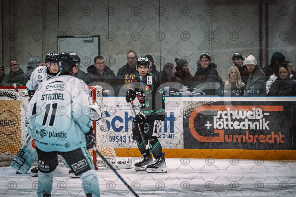 Alligators_vs_Lindau_21_12_2025-101 | Höchstadt Alligators Fotogalerie: Eishockey-Action aus Franken. Professionelle Spielfotos, Portraits & Stadionbilder zum Download. Jetzt entdecken! - Realisiert mit Pictrs.com