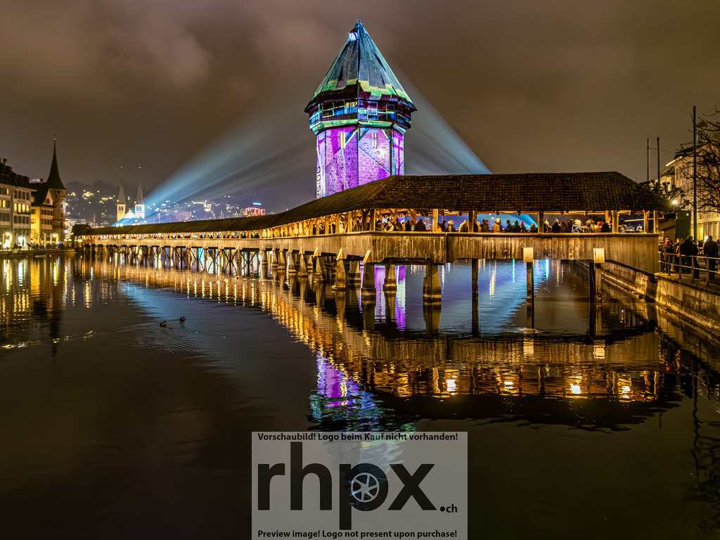 Lilu Lichtvestival 2026 | Stimmungsvolle Fotokunst aus Luzern. Erlebe den Pilatus, den See und die Stadt Luzern in exklusiven Aufnahmen in der Fotogalerie & Shop. - Realisiert mit Pictrs.com