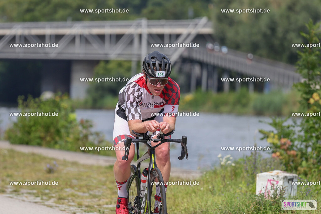 LUR_2818 | Regensburger Triathlon                                       #sportshot_your_pictrs                                    #yourpictrs                                                        @Sportshotphotography                                   Photo Credit:www.sportshot.de