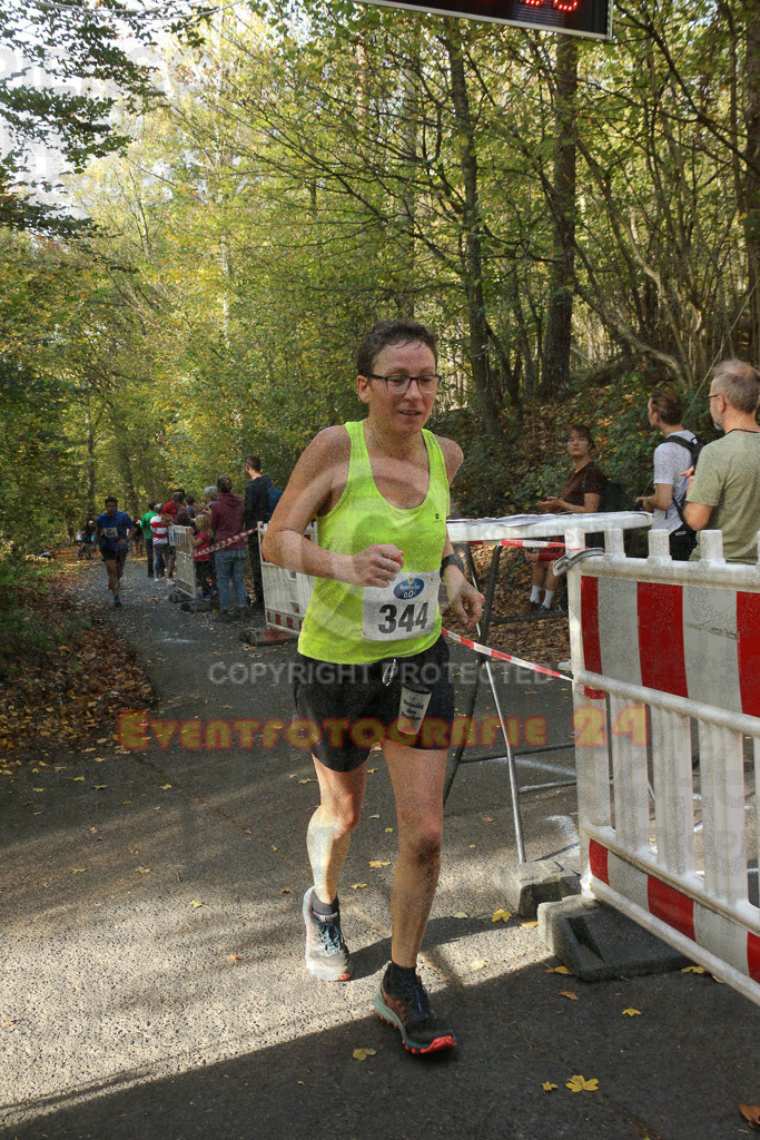 221030_1258_EX1_7136 | Sportfotografie im Rhein-Sieg Kreis, Köln, Bonn, NRW, Rheinland Pfalz, Hessen, etc. Unser Tätigkeitsfeld umfasst den Laufsport vom Volkslauf über den Marathon, Duathlon, Triathon bis zum Ultralauf wie Kölnpfad Ultra oder Schindertrail.