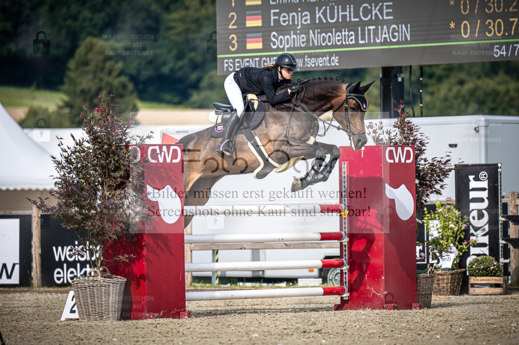 DOS_6741 | Entdecke hochwertige Reitturnierfotos von Foto Oger. Professionell, emotional und authentisch – jetzt Lieblingsmomente im Shop bestellen. - Realisiert mit Pictrs.com