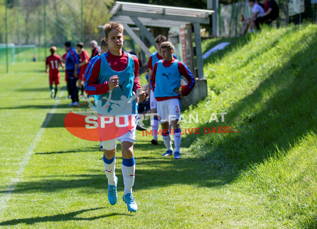 Portugal  U15 -Czech Republic U15 | DANIEL SVANCARA (Czech Republic #9) DAVID REBACEK (Czech Republic #3) ; Portugal  U15 -Czech Republic U15 am 29.04.2022 in Arnoldstein
(Sportplatz), AUSTRIA, (Photo by Ernst Krawagner sport-fan.at) - Realisiert mit Pictrs.com