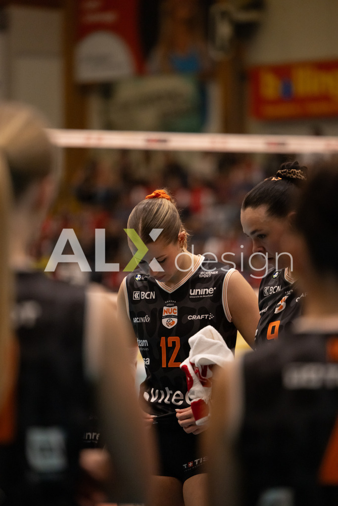 Volleyball I Frauen I Saison 2025-2026 I Volleyball NLA | Women I  Playoffs Finals 2/5 I  VC Kanti Schaffhausen - viteos NUC I  10.04.2026 | 12 Fabiana Branca (CH) (Viteos NUC) – Mitte - Realisiert mit Pictrs.com