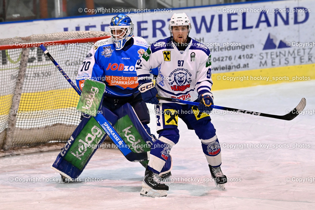 ESC SPARKASSE STEINDORF vs. UECR Huben  | #70 Moser Lukas ESC Steindorf, #97 Fuetsch Johannes UECR EISBÄREN HUBEN, ESC SPARKASSE STEINDORF vs. UECR Huben , ESC SPARKASSE STEINDORF vs. UECR Huben  am 06.02.2026 in Steindorf (Ossiachersee Halle), Austria, (Photo by Bernd Stefan)