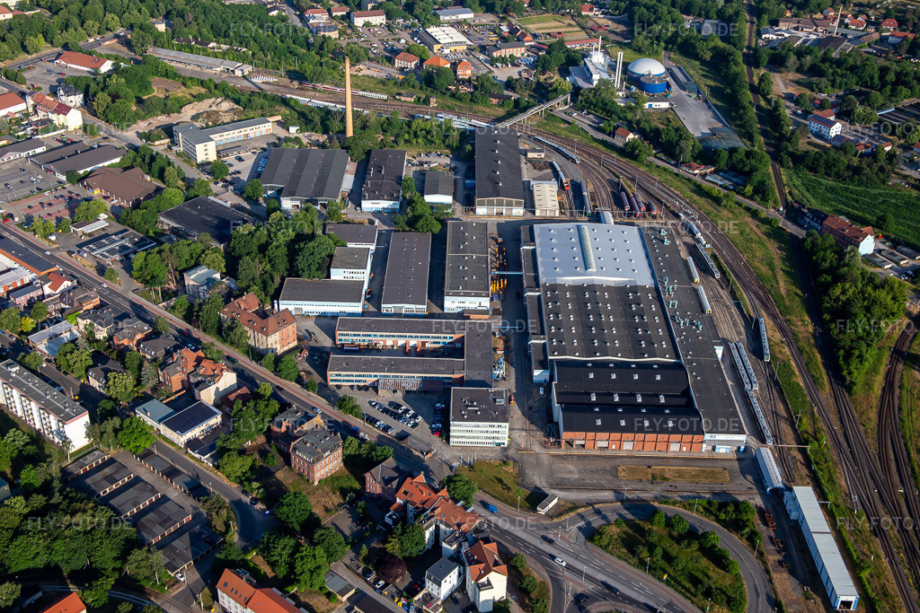 Luftbild: VIS Verkehrs Industrie Systeme GmbH in Halberstadt im Bundesland Sachsen-Anhalt in Deutschland.Foto: IMG_136332.jpg vom 15.06.2023 durch Werner Riehm/FLY-FOTO.deAuflösung des Originals: 5472 x 3648 px
