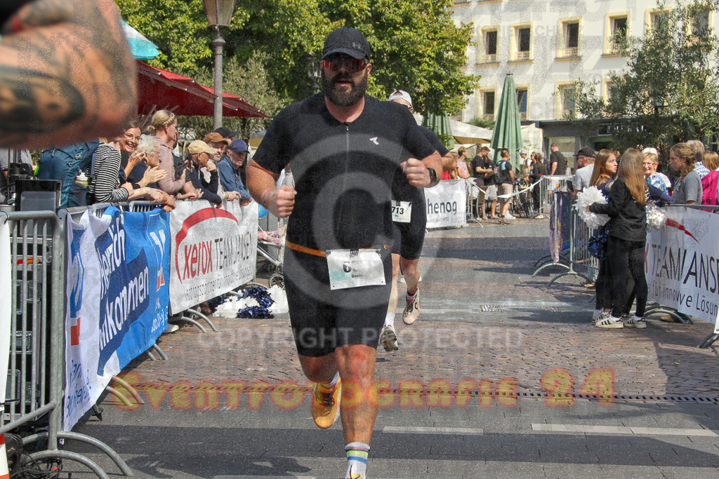 250824_1439_EV4_2044 | Sportfotografie im Rhein-Sieg Kreis, Köln, Bonn, NRW, Rheinland Pfalz, Hessen, etc. Unser Tätigkeitsfeld umfasst den Laufsport vom Volkslauf über den Marathon, Duathlon, Triathon bis zum Ultralauf wie Kölnpfad Ultra oder Schindertrail.