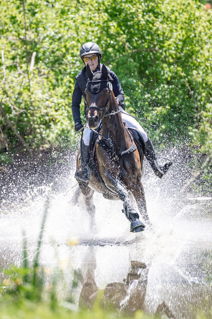 20260523-_3LI8441 | Tierfotografie Pferde, Hunde, Katzen, Haustiere.
Turnierfotografie Reitturniere, Reiten, Springreiten, Dressur in Hanau, dem Main-Kinzig-Kreis und dem Rhein-Main- Gebiet um Frankfurt