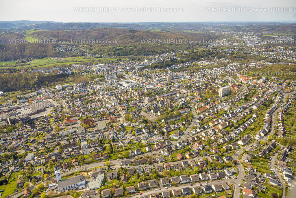Arnsberg260402528 | Luftbild, Ortsansicht mit Altstadt, Arnsberger Wald und Fernsicht, Arnsberg, Sauerland, Nordrhein-Westfalen, Deutschland