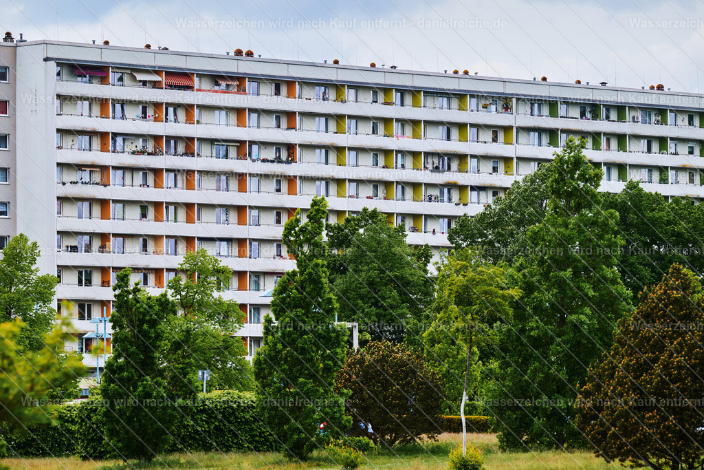 Hoyerswerda-Neustadt Dietrich-Bonhoeffer-Straße Mai 2026 | Hoyerswerda-Neustadt Dietrich-Bonhoeffer-Straße Mai 2026 - Realisiert mit Pictrs.com