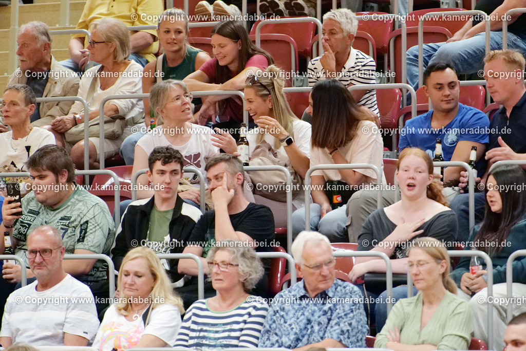 Handball : Benefizspiel : RWO/Tus 87/97 Alstaden gegen HSG Krefeld am 24.07.2026 in der Willy Jürissen Halle Oberhausenj | Handball : Benefizspiel : RWO/Tus 87/97 Alstaden gegen HSG Krefeld am 24.07.2026 in der Willy Jürissen Halle Oberhausen - Realisiert mit Pictrs.com