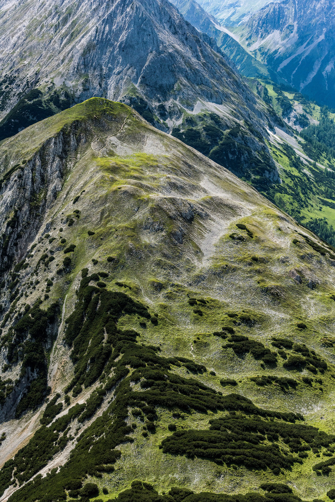 dr__0019362.jpg | TARRENZ 04.07.2017 Felsen- Massiv und Berglandschaft der Alpen in Tarrenz in Tirol, Österreich. // Rock and mountain landscape the Alps in Tarrenz in Tirol, Austria. Foto: Daniel Reiter