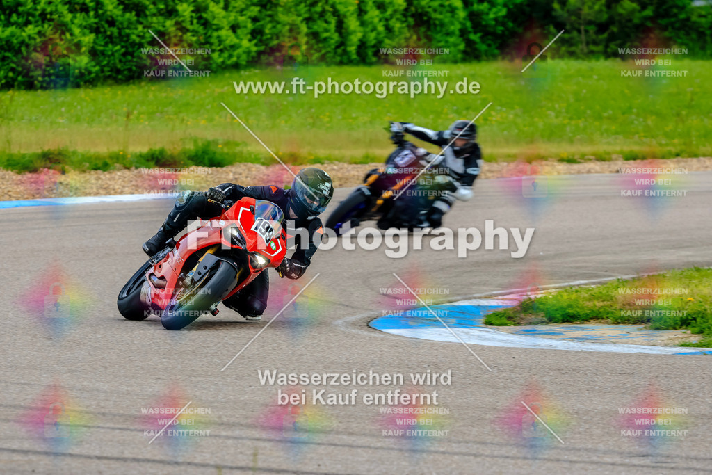 MotoTeam-8959 | Hier findet Ihr Bilder von Touristenfahrten auf der Nürburgring Nordschleife oder von anderen Veranstaltungen die ich besucht habe. Viel Spass beim Durch Schauen 