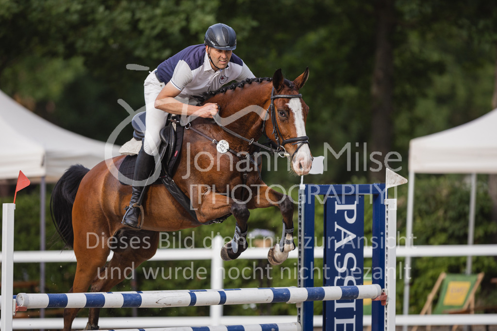 230616_Lemwerder_SprPf-Lgeschl-913 | Deine schönsten Turniermomente als professionelle Fotos! Entdecke hochwertige Pferdesport-Fotografie im Online-Shop. Jetzt Fotos finden & bestellen!