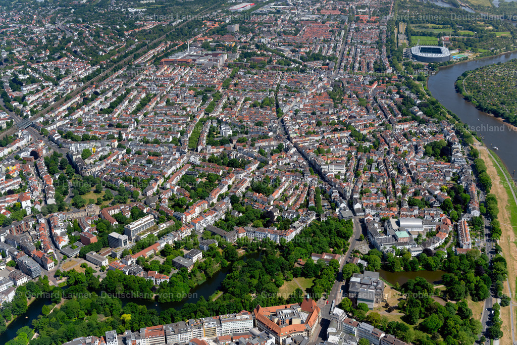 4029627 | BREMEN 01.06.2020 Stadtansicht des Innenstadtbereiches im Ortsteil Ostertor in Bremen, Deutschland. // City view on down town in the district Ostertor in Bremen, Germany. Foto: Gerhard Launer