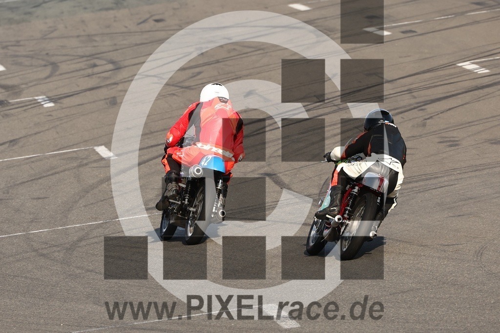 0042-20260418_02071 | Schöne Erinnerungen an spannende Momente - das festzuhalten ist unser Job. PIXELrace.de ist seit 2003 auf den Rennstrecken Europas unterwegs um die Action draußen beim Fahren und die wunderbare Stimmung imm Fahrerlager für euch einzufangen.